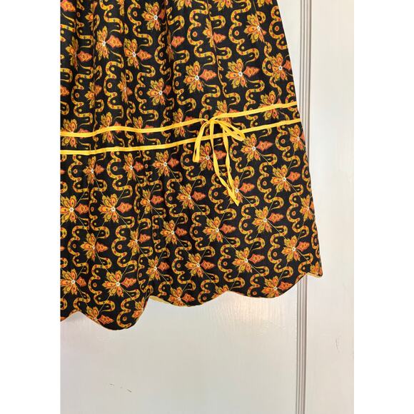 Vintage Handmade Scalloped Patterned Quilted Black & Orange Skirt- Size Small - Picture 2 of 4